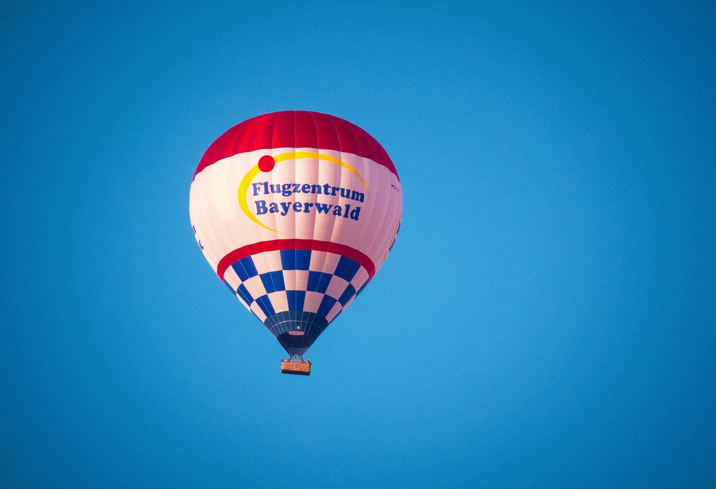Flugzentrum Bayerwald - Heißluftballon und Gleitschirm fliegen