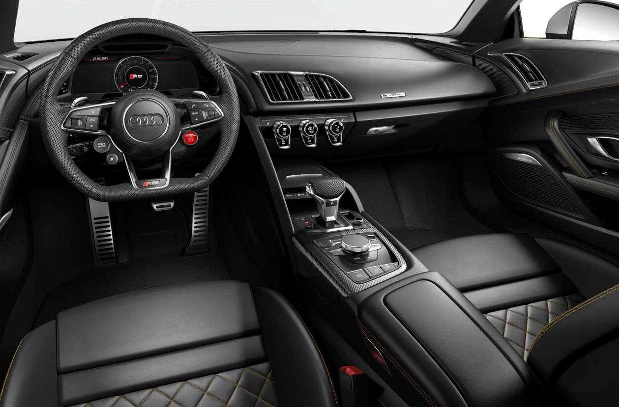 Cockpit des Audi R8 Spyder V10
